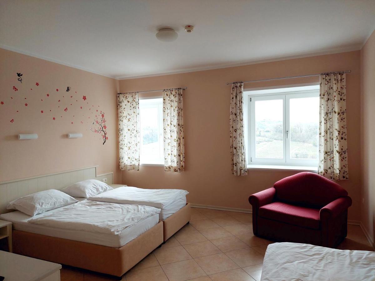 Hotel Kozana Dobrovo Zewnętrze zdjęcie