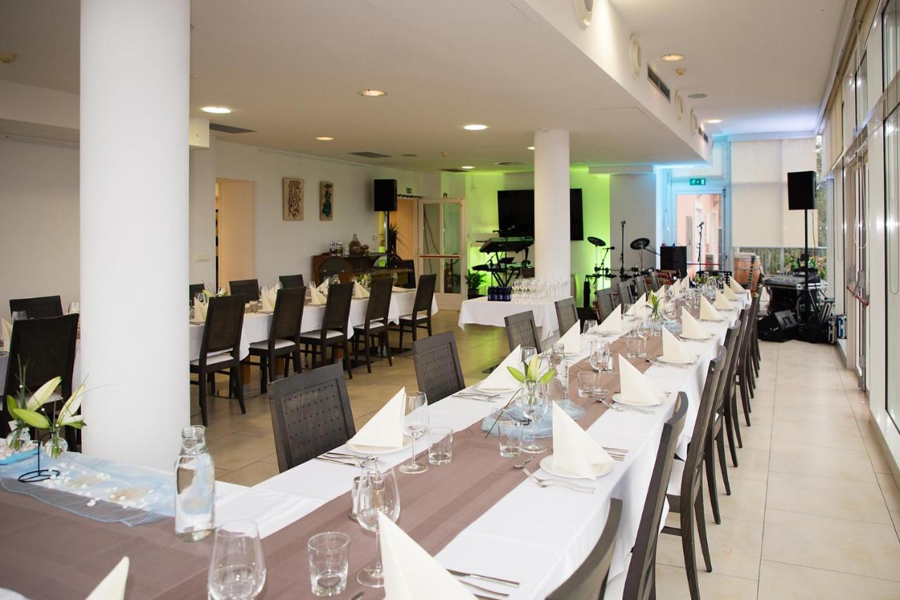 Hotel Kozana Dobrovo Zewnętrze zdjęcie