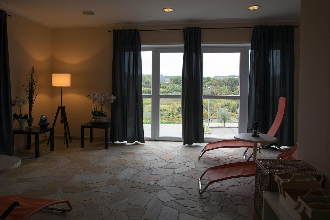Hotel Kozana Dobrovo Zewnętrze zdjęcie